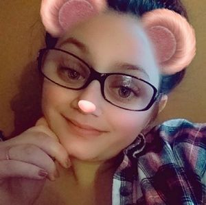 Meet your Posher, Chelsea bree-anna